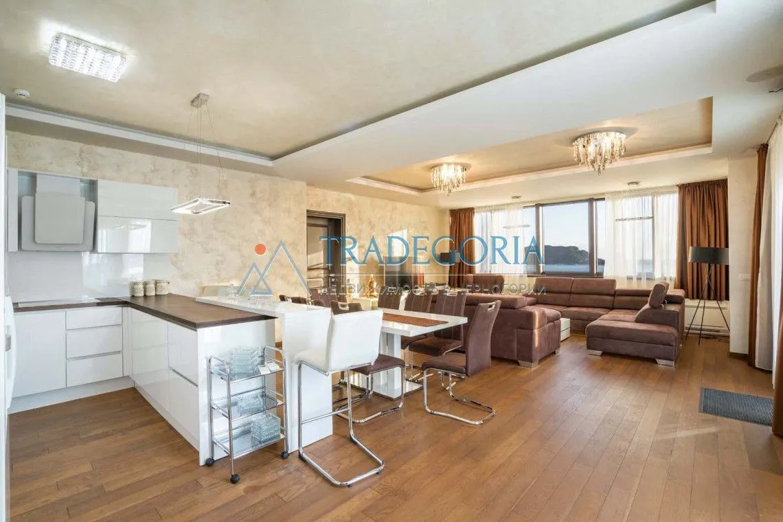 Prodaja, trosoban stan, 396m², Budva, Crna Gora