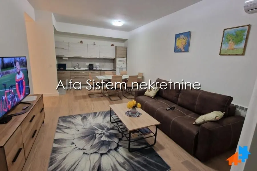 Rent, four bedroom apartment, 112m², Savski Venac, Beograd
