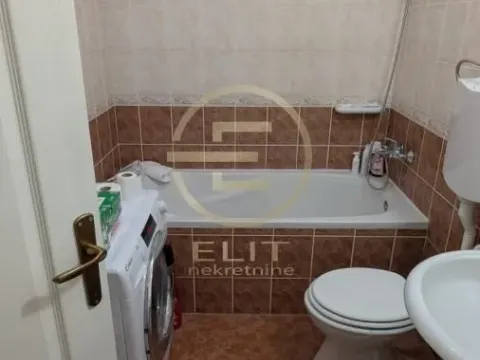 Izdavanje, dvosoban stan, 57m², Centar, Novi Sad - image 8