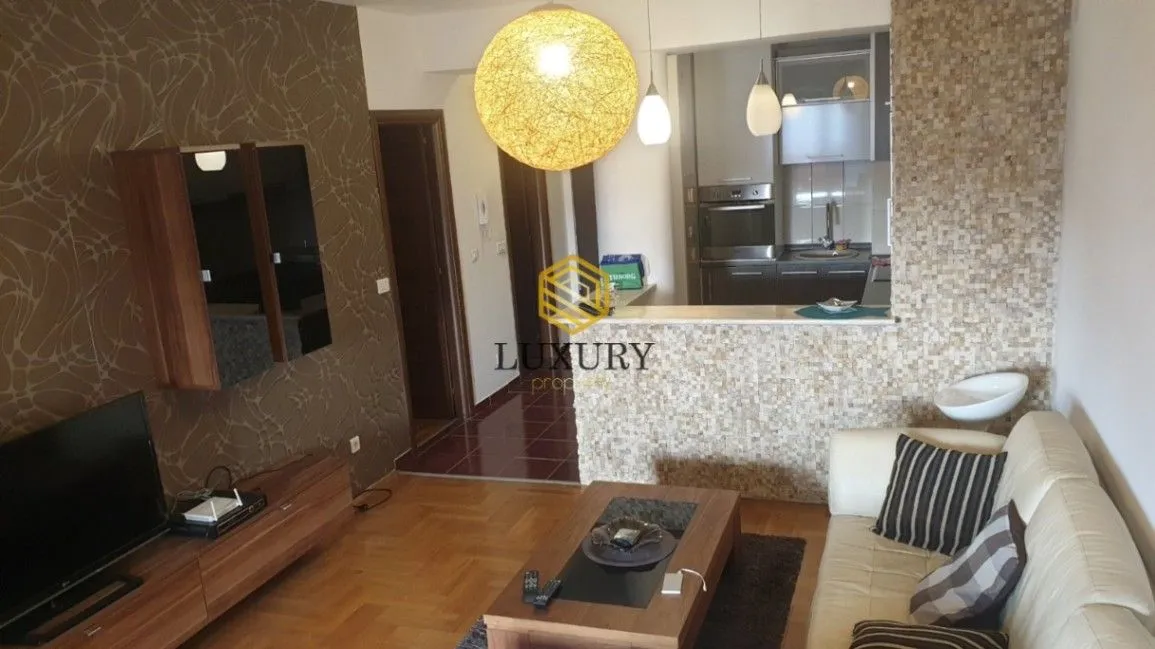 Izdavanje, jednosoban stan, 57m², City Kvart, Podgorica