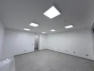 Izdavanje, poslovni prostor, 95m², City Kvart, Podgorica