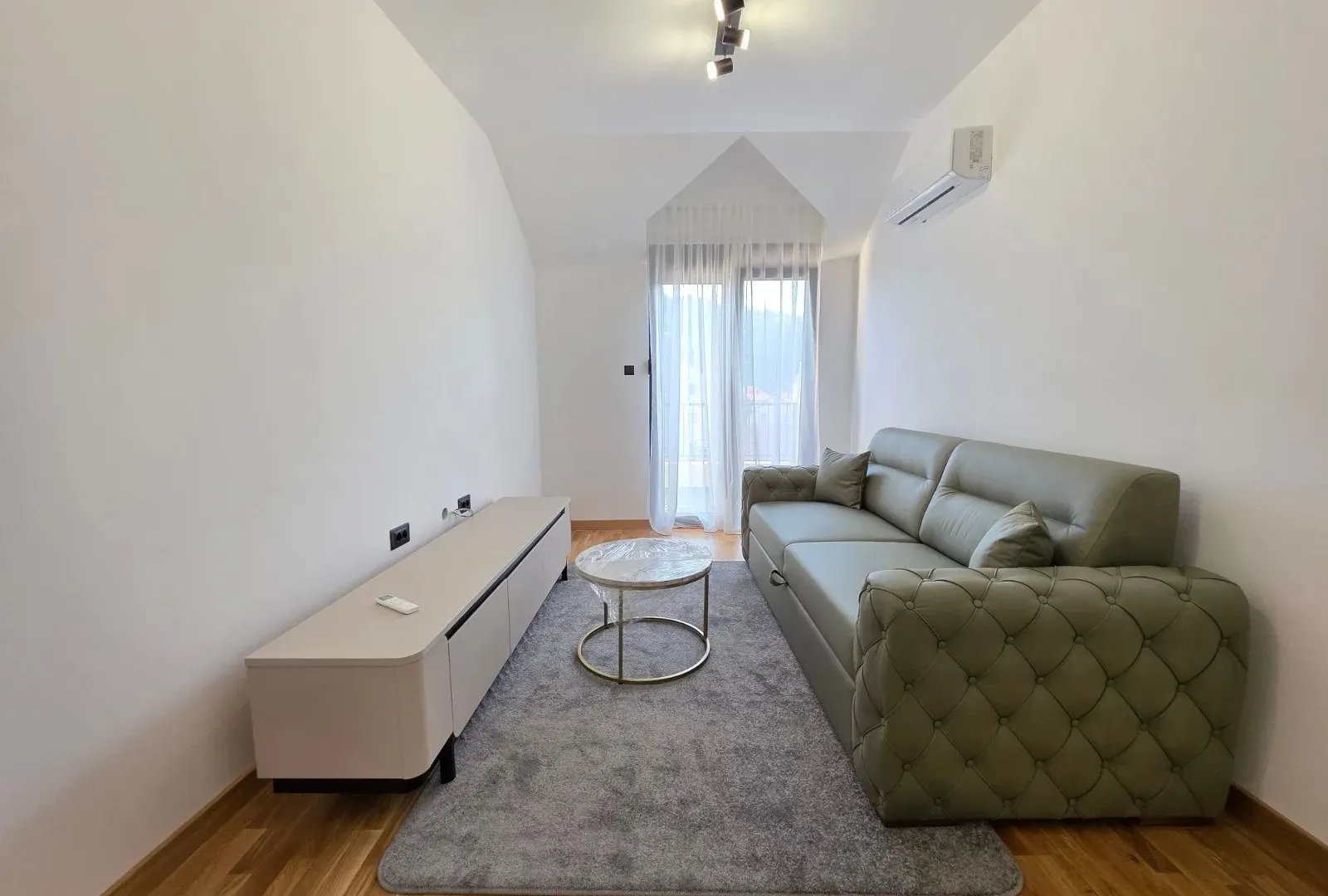 Prodaja, garsonjera, 31m², Cetinje, Crna Gora