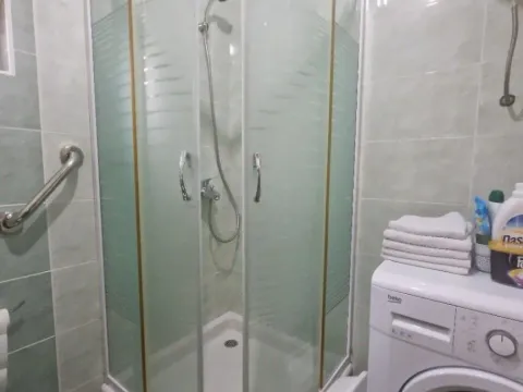 Rent, two bedroom apartment, 52m², Kalimanj, Tivat - image 2