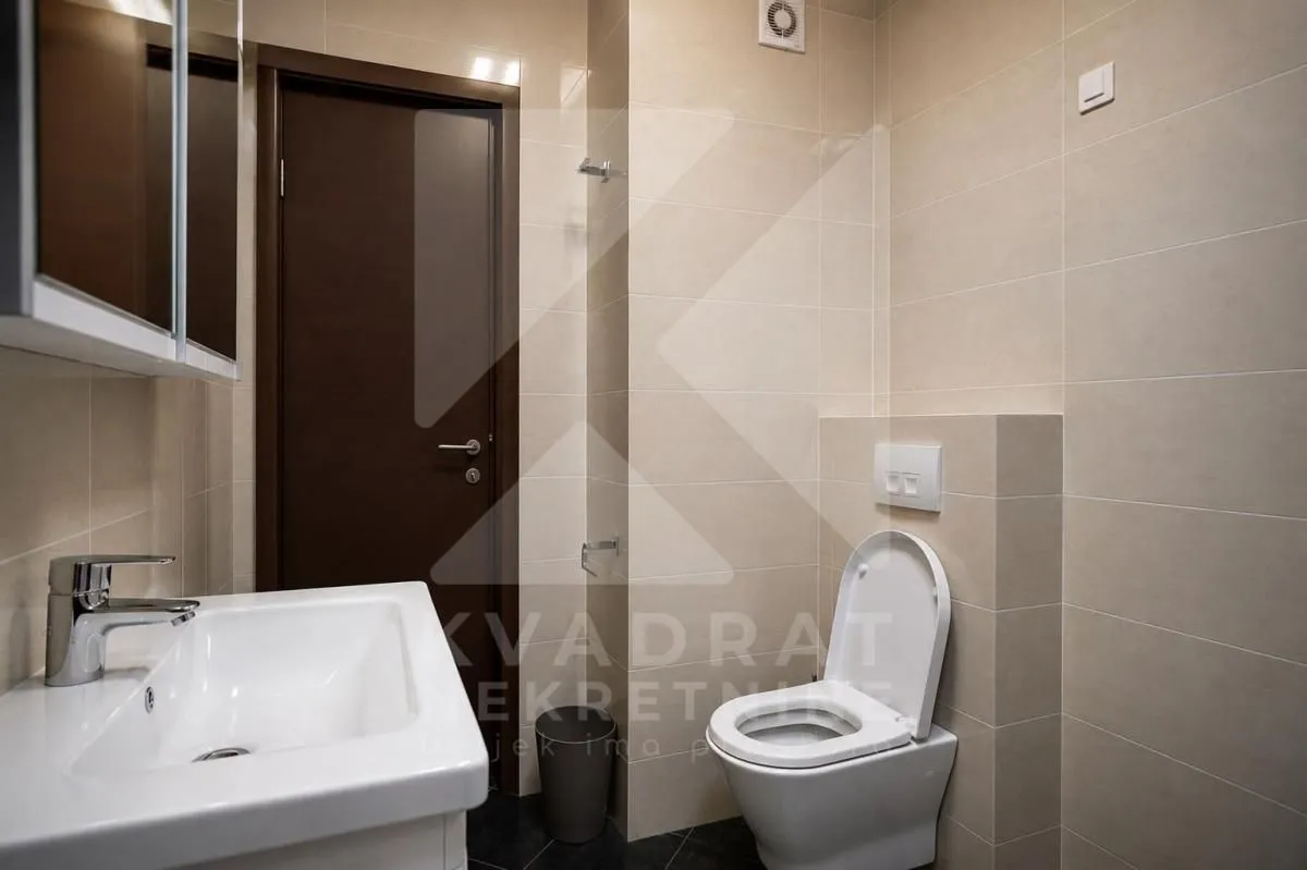 Rent, three bedroom apartment, 120m², 1 maj, Podgorica