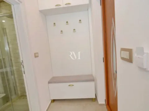 Izdavanje, jednosoban stan, 45m², Muo, Kotor - image 9