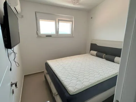 Sale, three bedroom apartment, 95m², Bar, Crna Gora - image 9