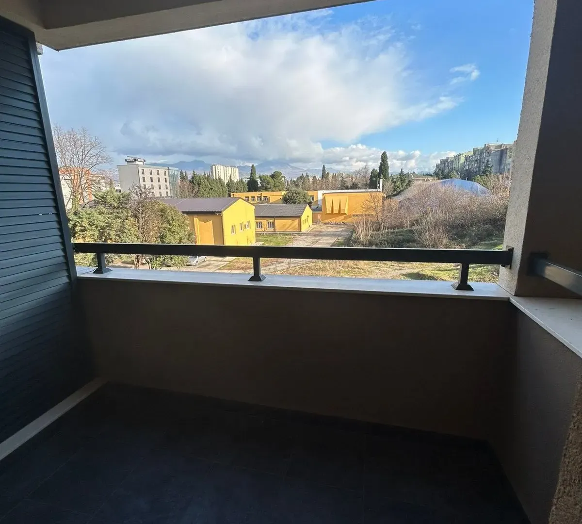 Izdavanje, jednosoban stan, 49m², Ljubović, Podgorica