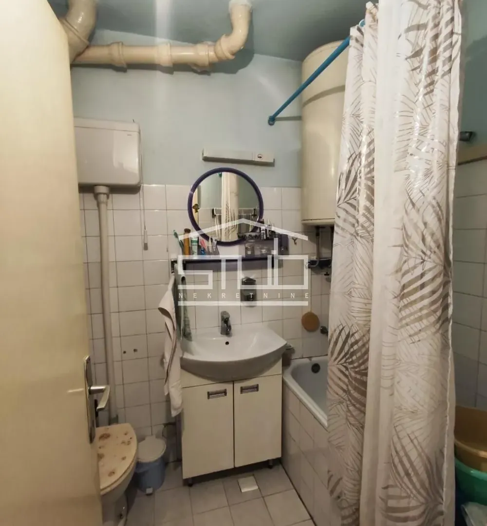 Prodaja, trosoban stan, 81m², Novi Beograd Sve Podlokacije, Beograd