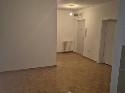 Prodaja, dvosoban stan, 68m², Sajmište, Novi Sad - image 2