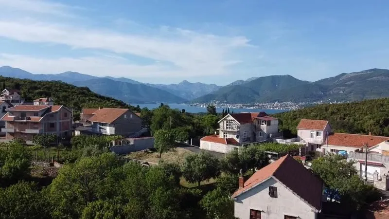 Prodaja, plac, 1200m², Tivat, Crna Gora