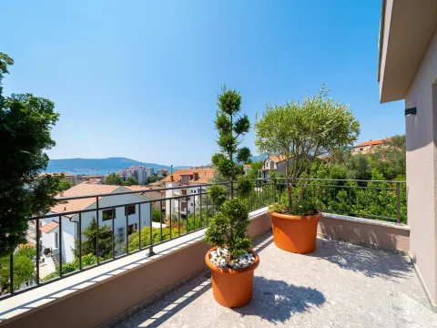 Prodaja, dvosoban stan, 78m², Centar, Tivat - image 17