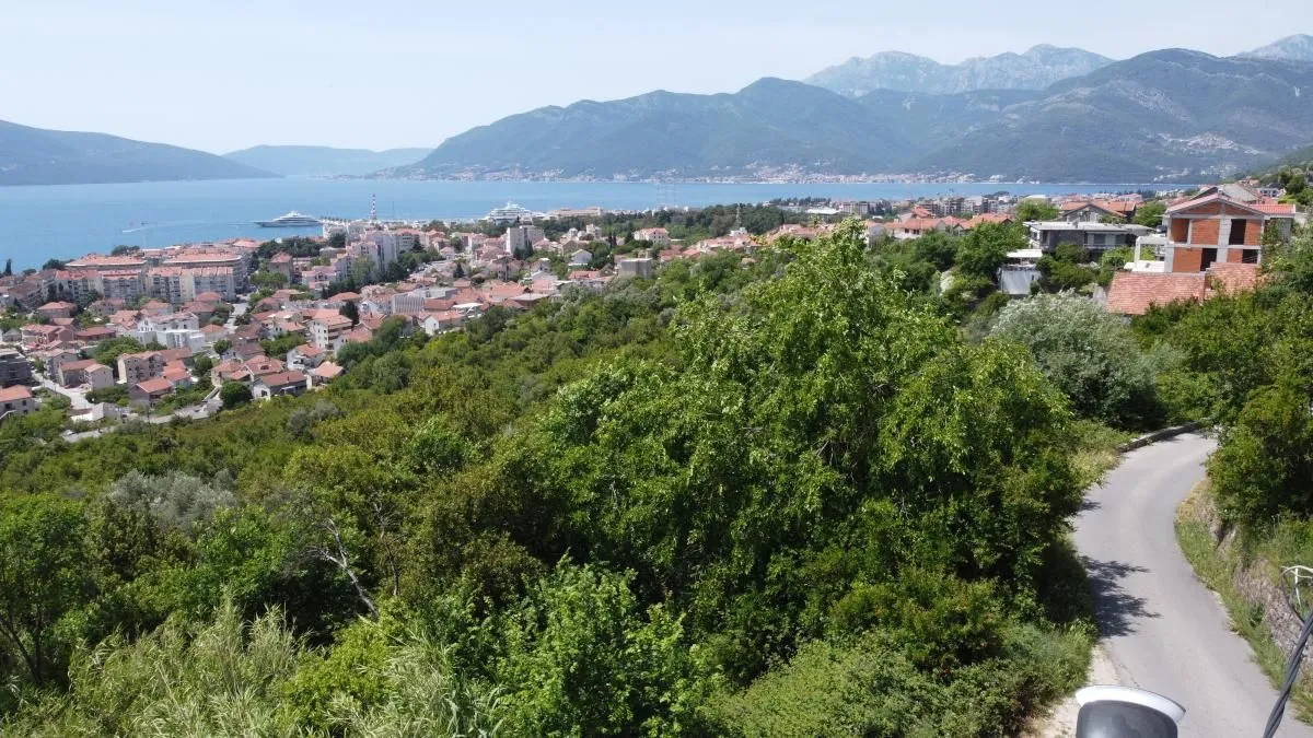 Prodaja, plac, 1400m², Tivat, Crna Gora