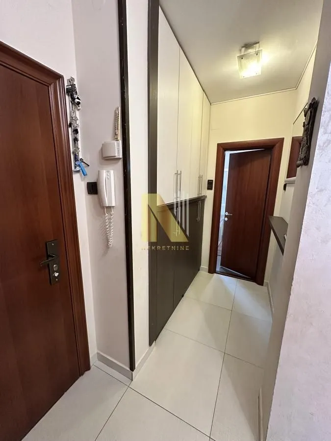 Prodaja, trosoban stan, 67m², Grbavica, Novi Sad Sve Podlokacije