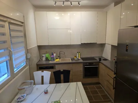 Izdavanje, dvosoban stan, 72m², Blok 9, Podgorica - image 9