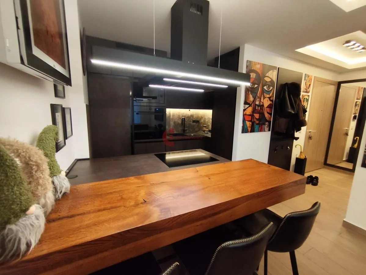Prodaja, trosoban stan, 66m², Centar, Subotica