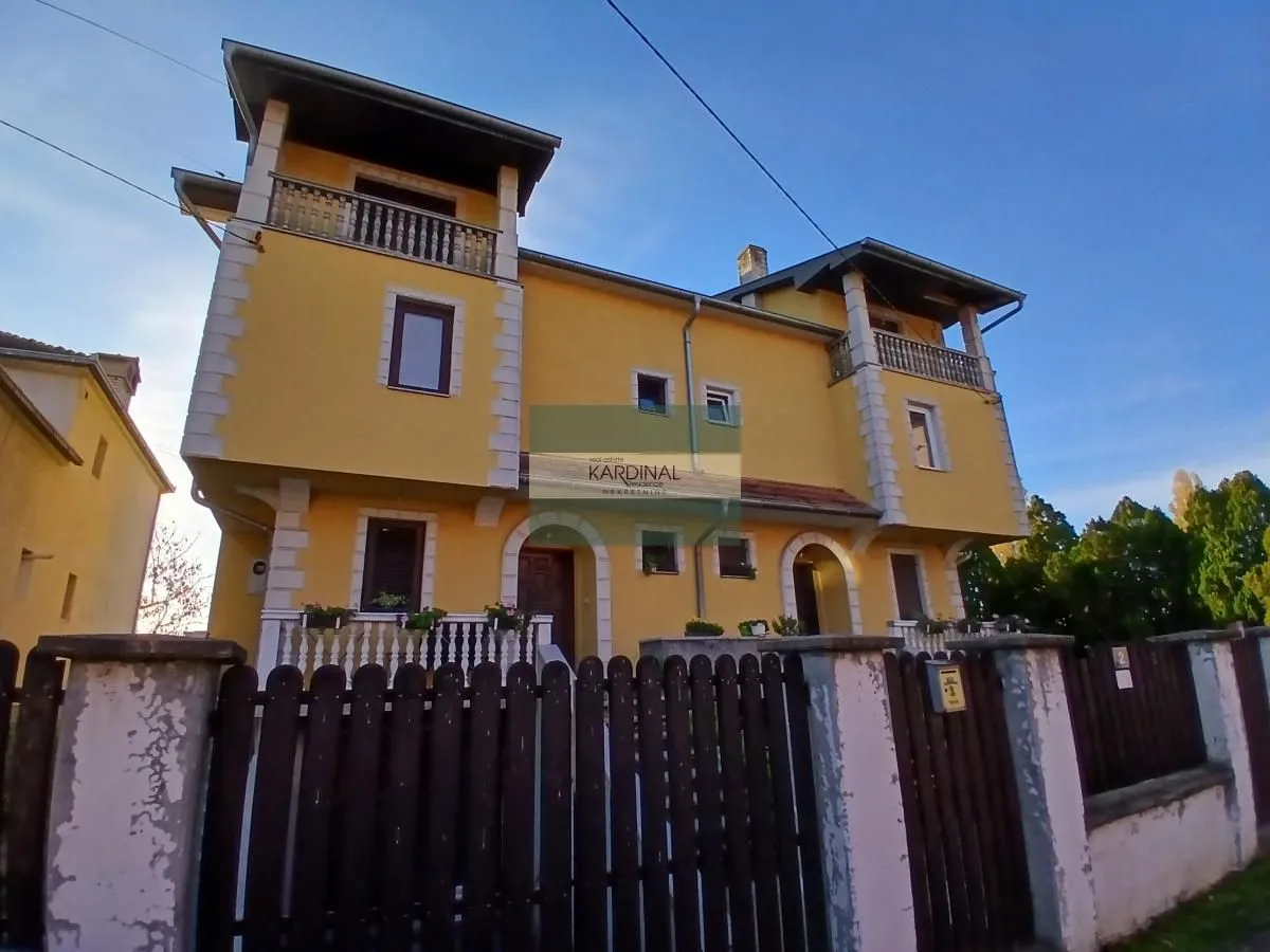 Prodaja, kuća, 440m², Centar, Jagodina