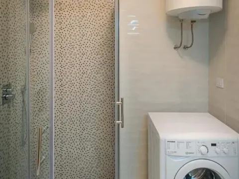 Sale, two bedroom apartment, 55m², Bečići, Budva - image 8