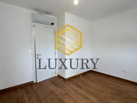 Rent, two bedroom apartment, 64m², Tološka šuma, Podgorica - image 10