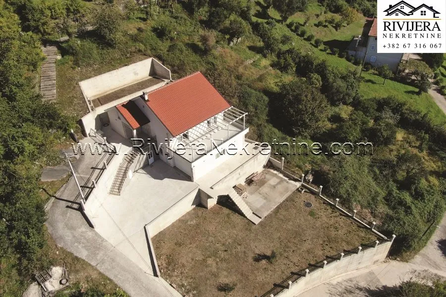 Prodaja, kuća, 220m², Zelenika, Herceg Novi
