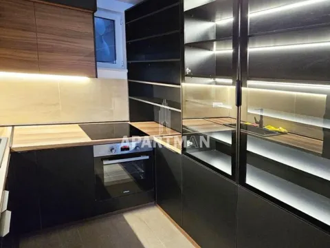 Izdavanje, trosoban stan, 80m², Vračar Sve Podlokacije, Beograd - image 8