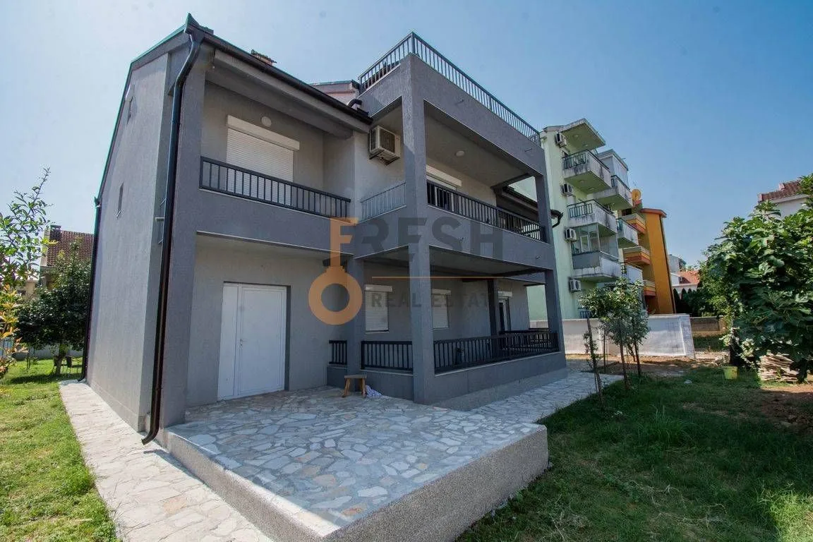 Prodaja, kuća, 450m², Stari Aerodrom, Podgorica