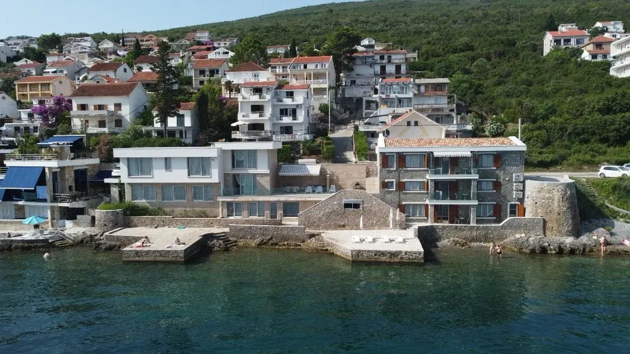 Prodaja, kuća, 314m², Tivat, Crna Gora