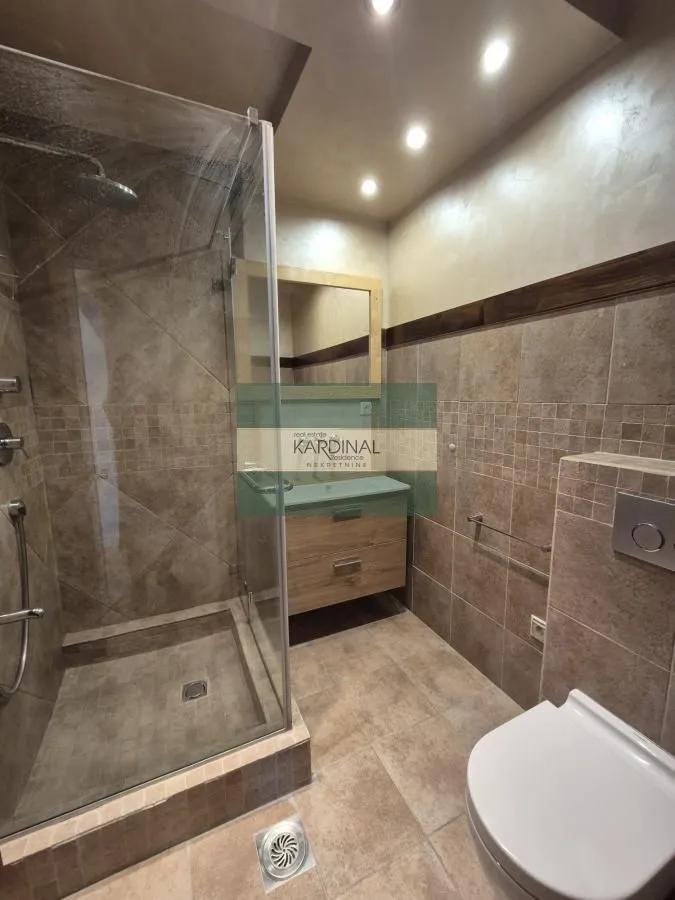 Prodaja, trosoban stan, 88m², Vašarište, Jagodina