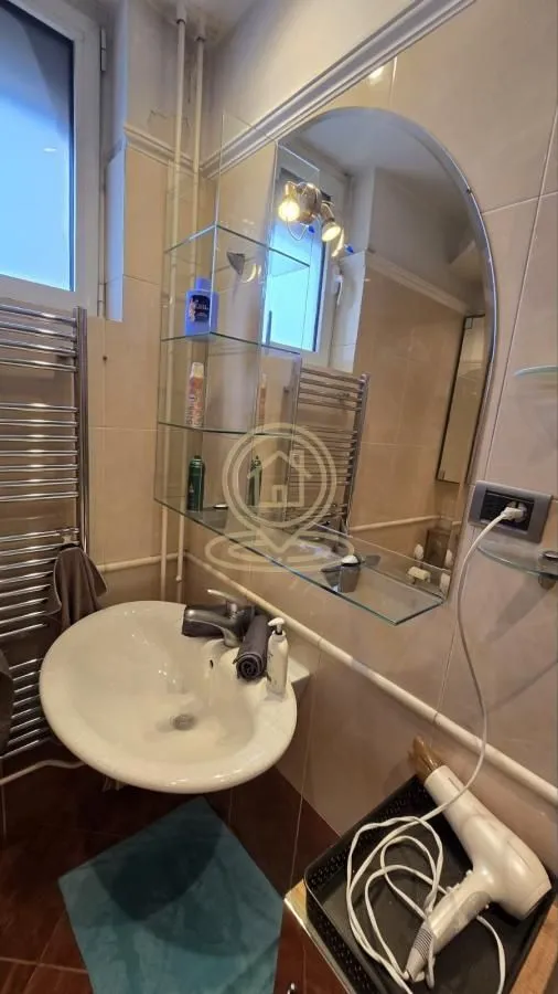 Izdavanje, dvosoban stan, 54m², Stari Grad, Beograd