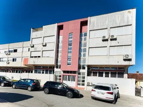 Prodaja, dvosoban stan, 84m², Autobuska stanica, Podgorica - image 1