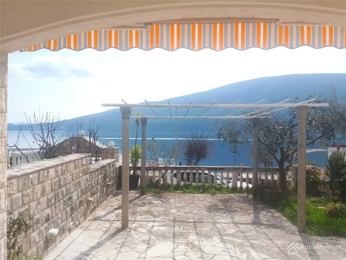 Prodaja, kuća, 180m², Đenovići, Herceg Novi