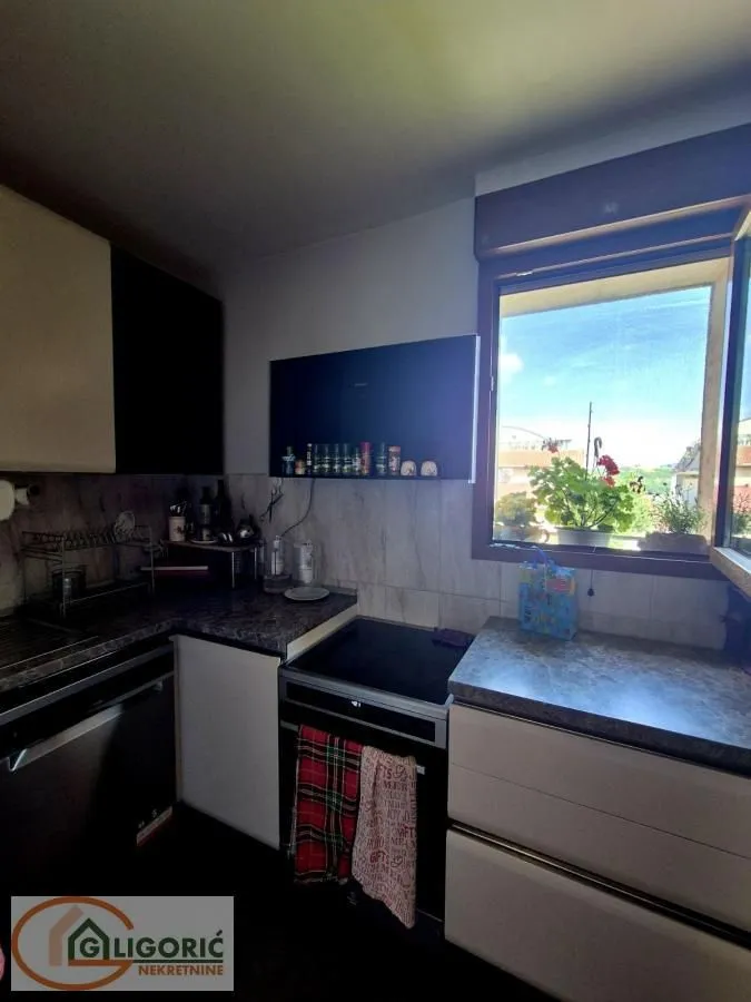 Prodaja, dvosoban stan, 61m², Vidikovački venac, Rakovica