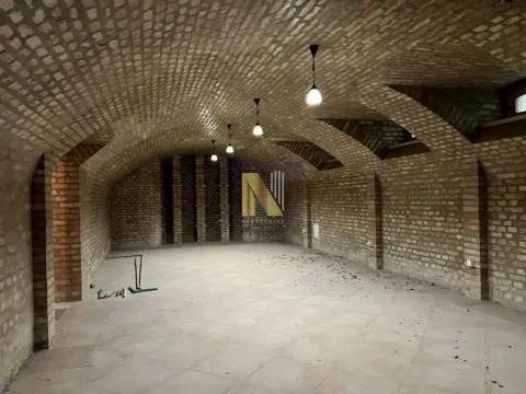 Sale, house, 450m², Sremska Kamenica, Petrovaradin - image 11