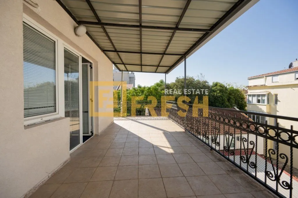 Rent, office space, 1000m², Centar, Podgorica