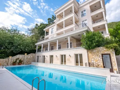 Sale, three bedroom apartment, 125m², Đenovići, Herceg Novi - image 2