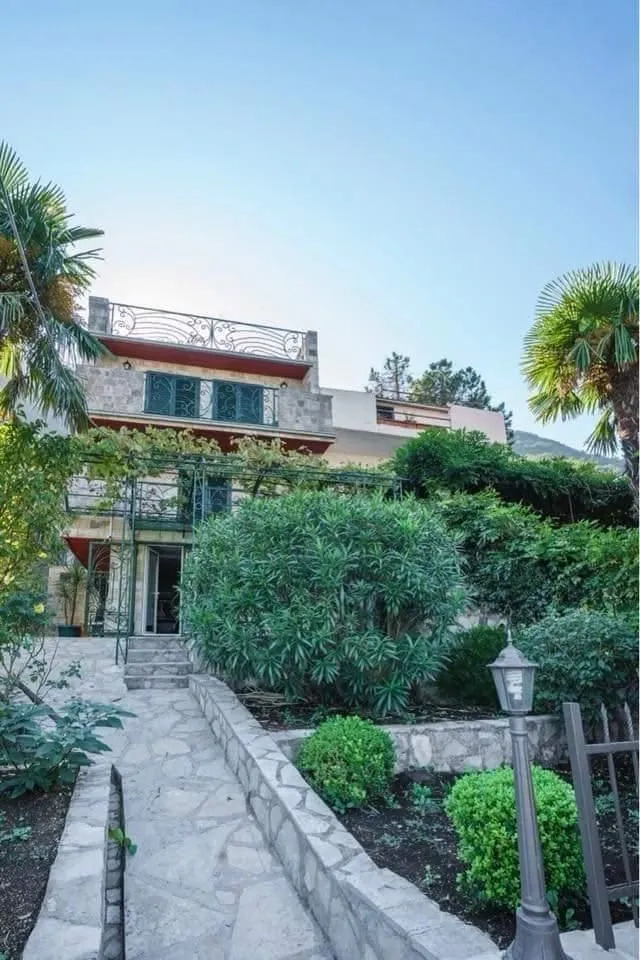 Sale, house, 300m², Stoliv, Kotor