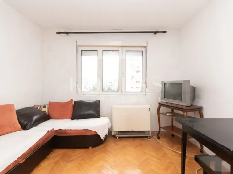 Sale, one bedroom apartment, 36m², Gintaš, Podgorica - image 9