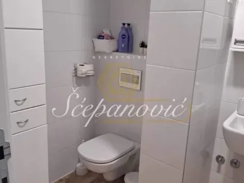 Prodaja, trosoban stan, 83m², Bulevar patrijarha Pavla, Novi Sad Sve Podlokacije - image 2