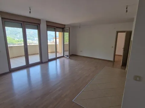 Sale, two bedroom apartment, 105m², Bečići, Budva - image 1