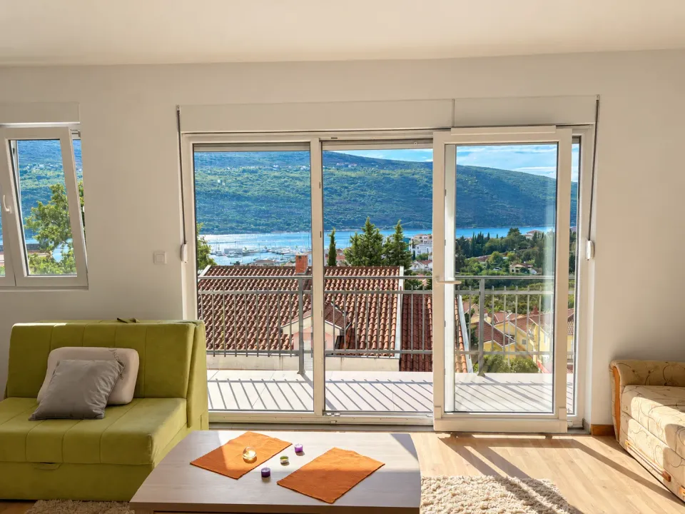 Prodaja, jednosoban stan, 57m², Đenovići, Herceg Novi