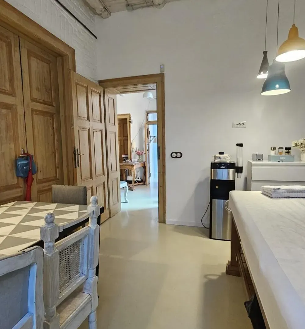 Prodaja, trosoban stan, 68m², Kalenić Pijaca, Vračar Sve Podlokacije