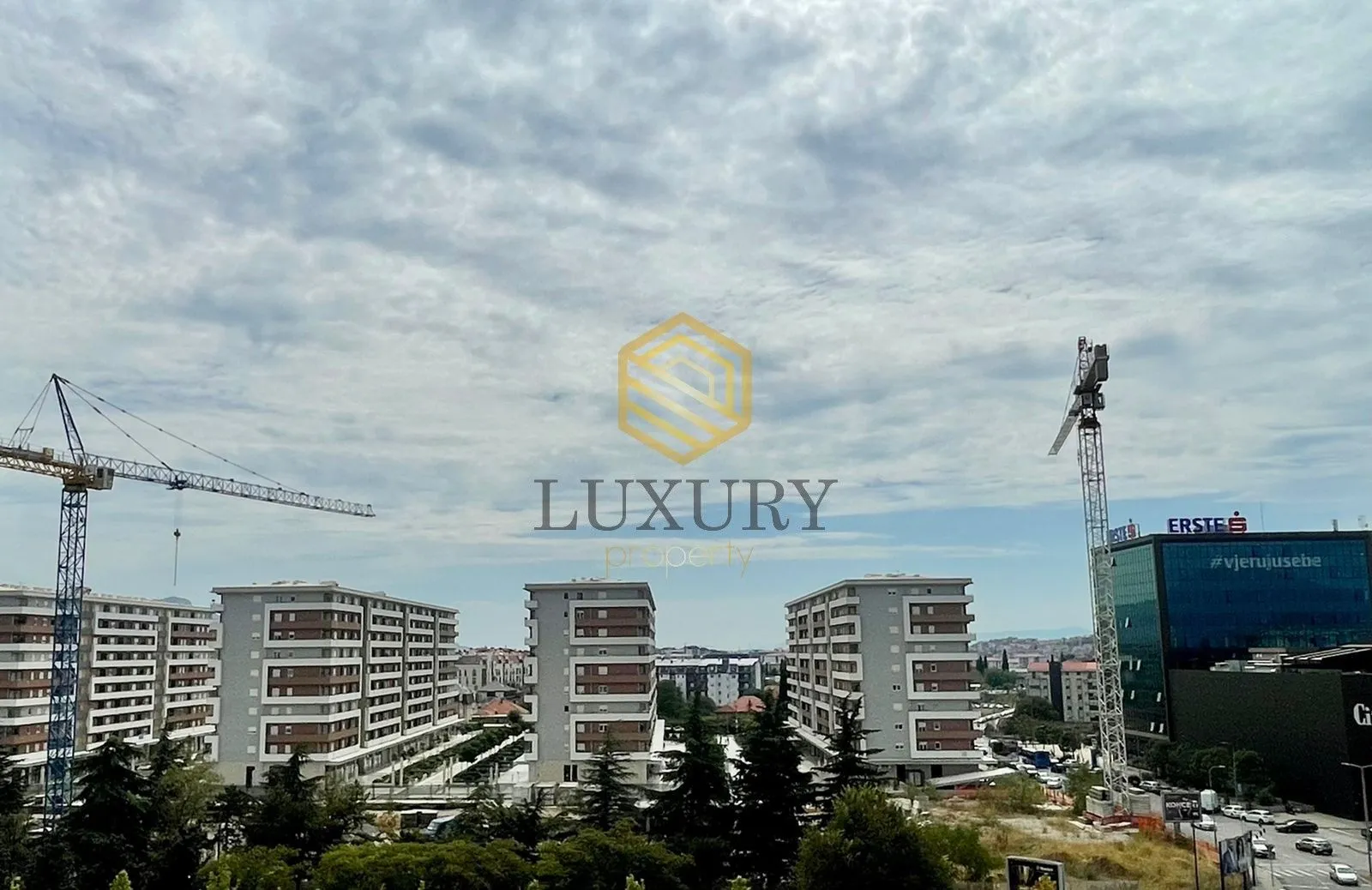 Rent, office space, 55m², Central Point, Podgorica