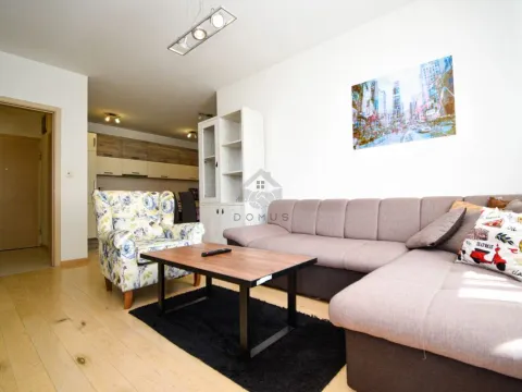 Rent, two bedroom apartment, 70m², City Kvart, Podgorica - image 4