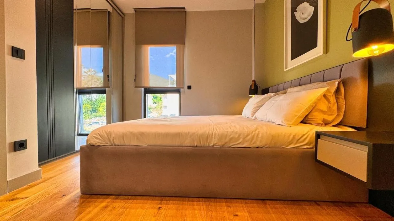 Prodaja, dvosoban stan, 65m², Tivat, Crna Gora