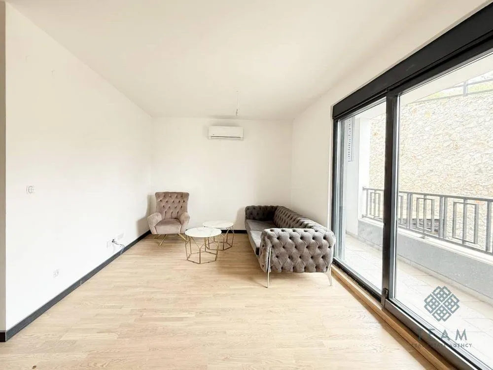 Izdavanje, dvosoban stan, 58m², Gorica C, Podgorica