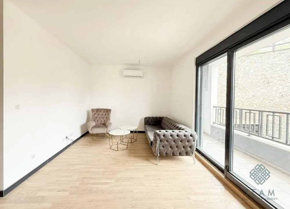 Izdavanje, dvosoban stan, 58m², Gorica C, Podgorica