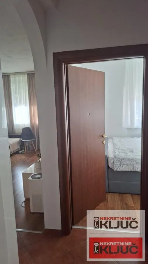 Izdavanje, jednosoban stan, 41m², Bulevar Oslobodjenja, Novi Sad Sve Podlokacije