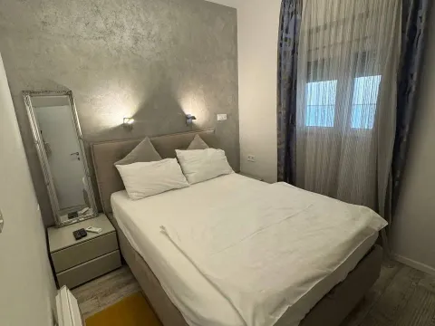 Rent, two bedroom apartment, 75m², Centar, Tivat - image 5