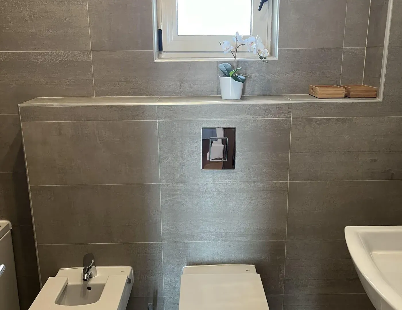 Prodaja, trosoban stan, 99m², Kalimanj, Tivat