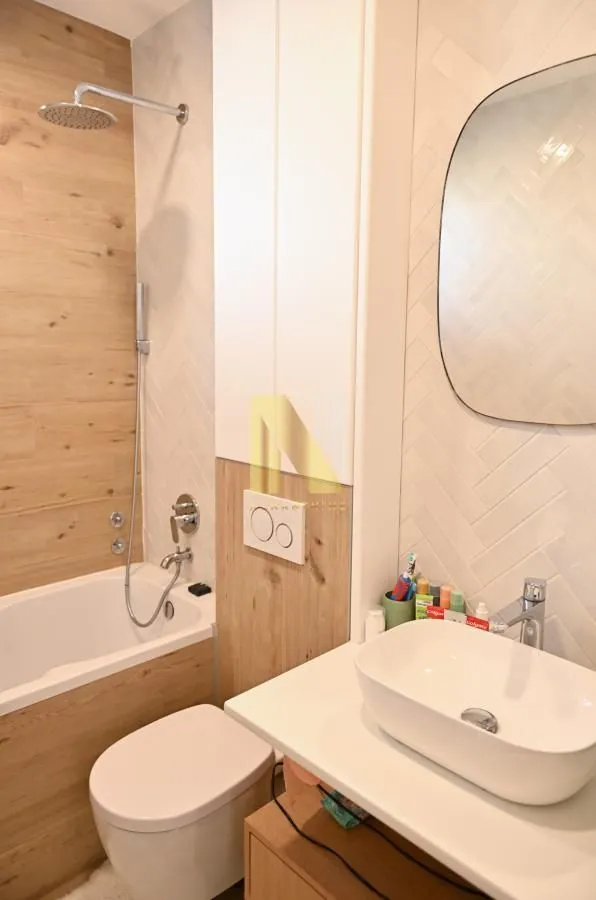 Prodaja, kuća, 334m², Petrovaradin, Novi Sad