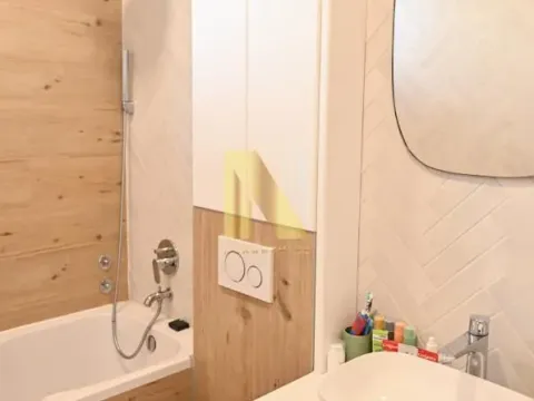 Prodaja, kuća, 334m², Petrovaradin, Novi Sad - image 17